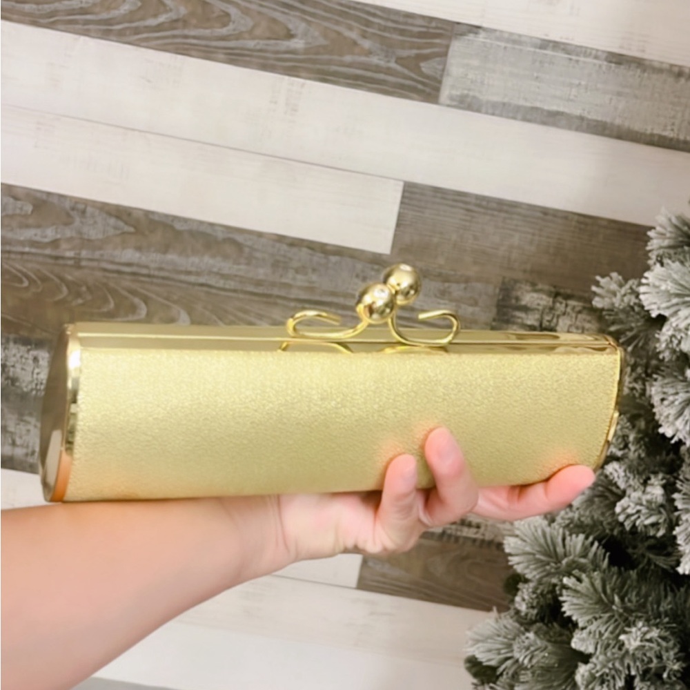 vintage purse Gold.